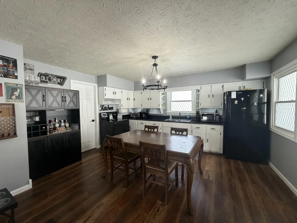 714 S Tree Tower Road Sand Gap KY 40481
