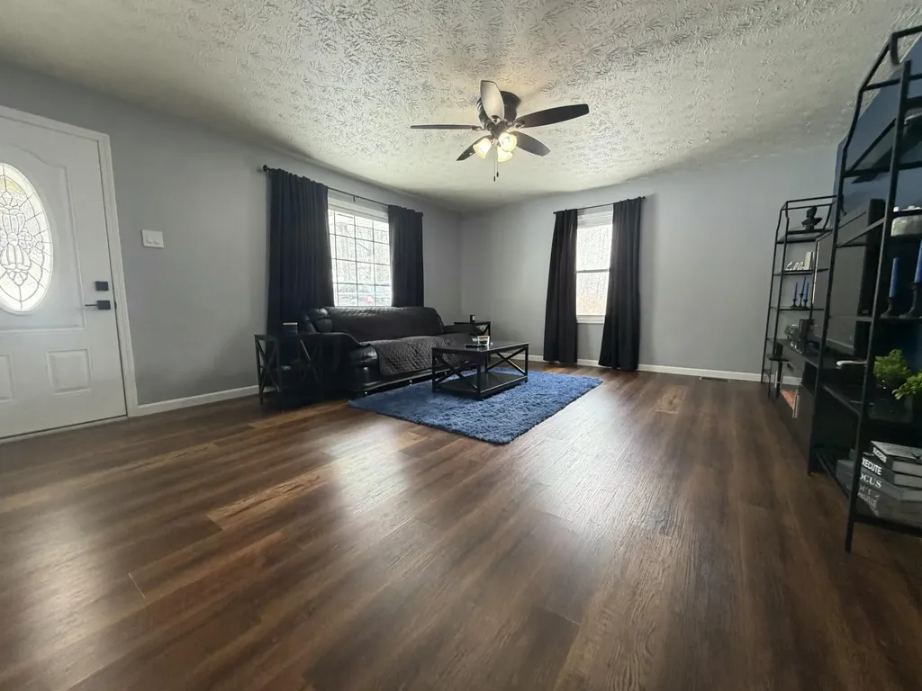 714 S Tree Tower Road Sand Gap KY 40481