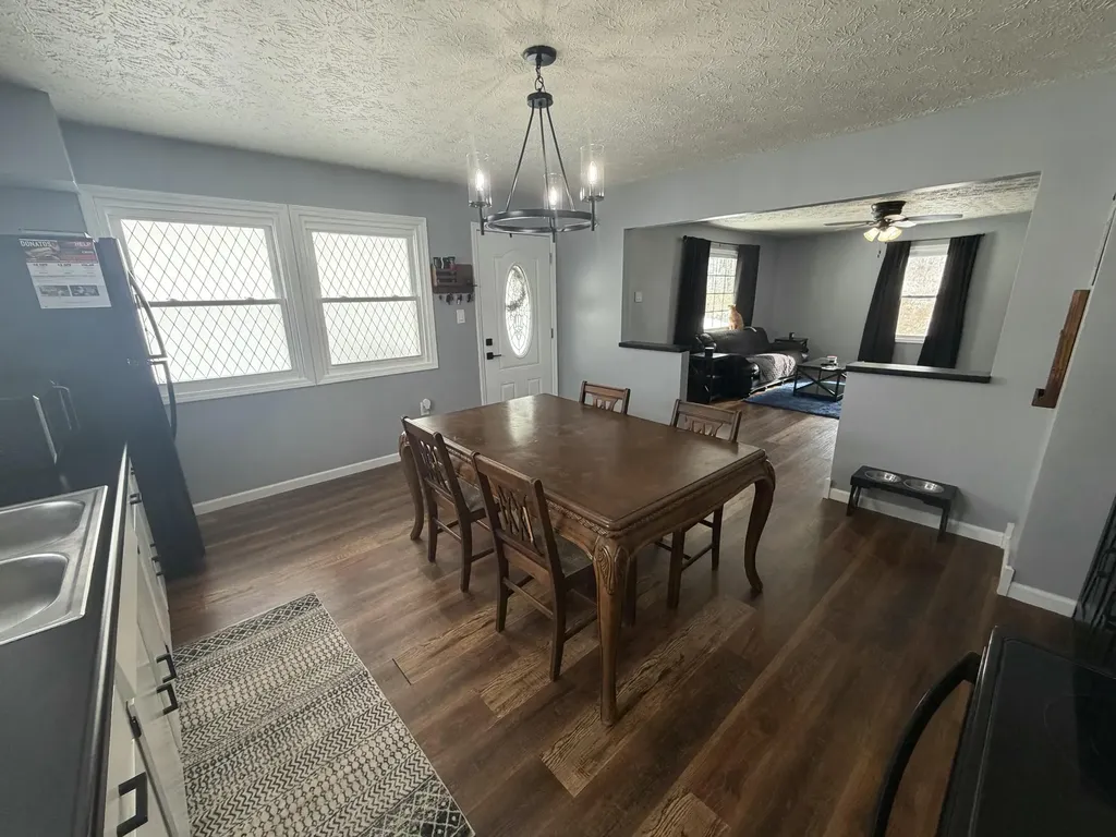 714 S Tree Tower Road Sand Gap KY 40481