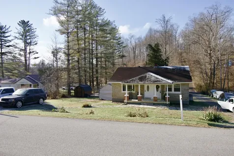 714 S Tree Tower Road Sand Gap KY 40481