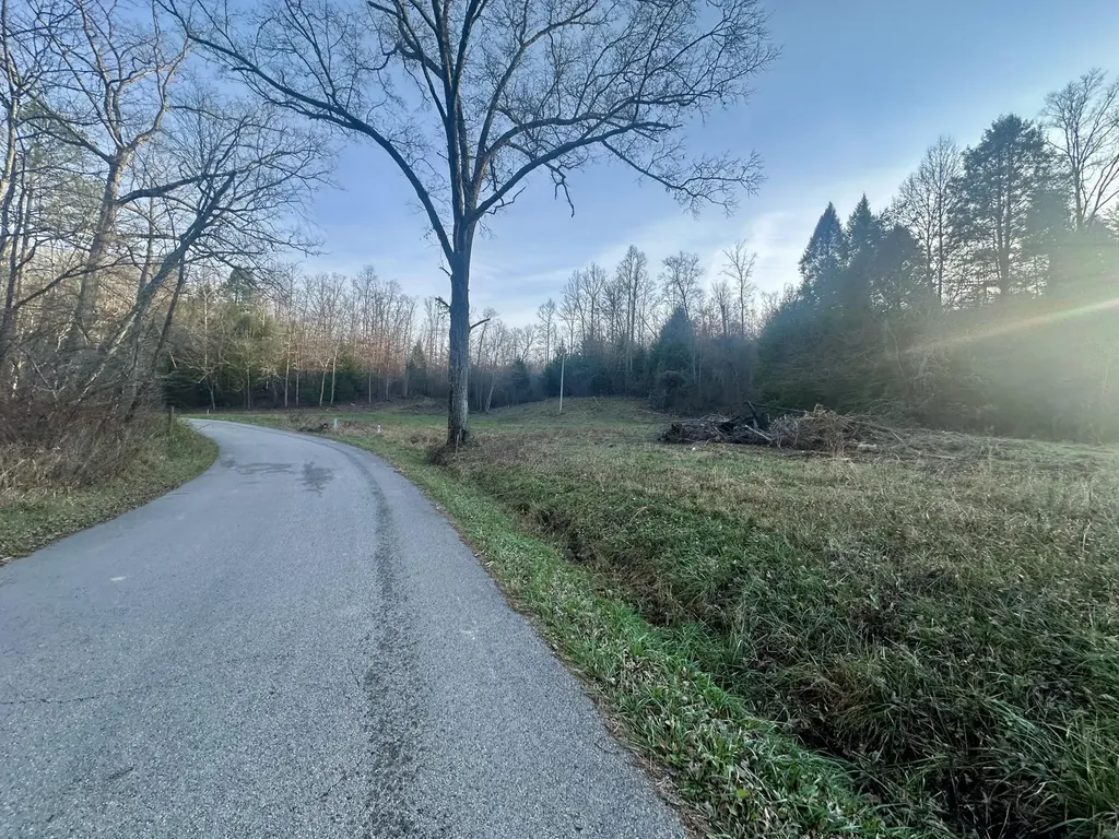 Lot 10 Hensley Road East Bernstadt KY 40729