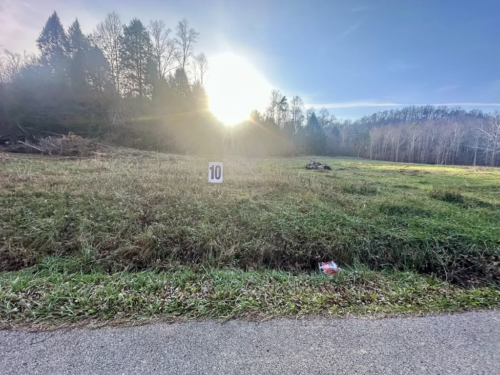 Lot 10 Hensley Road East Bernstadt KY 40729