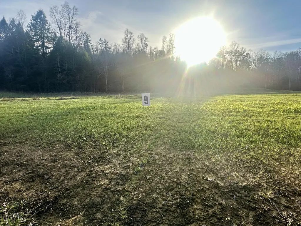 Lot 9 Hensley Road East Bernstadt KY 40729