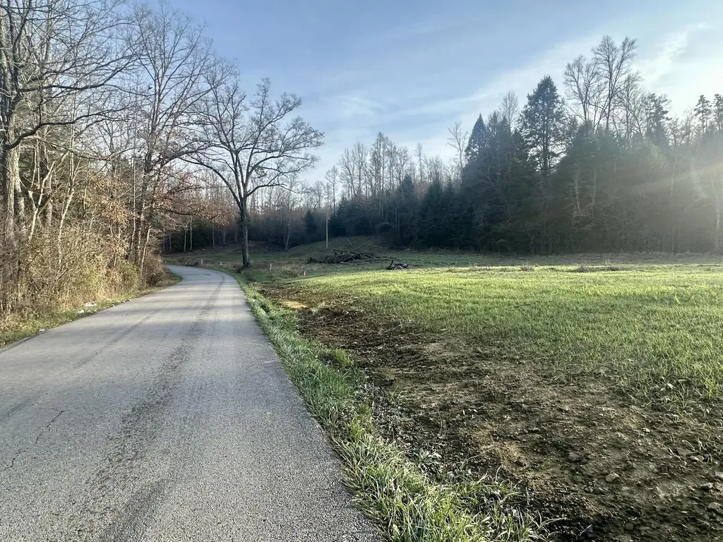 Lot 9 Hensley Road East Bernstadt KY 40729