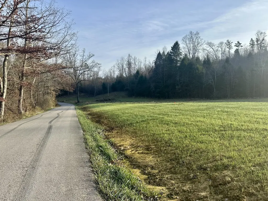 Lot 8 Hensley Road East Bernstadt KY 40729