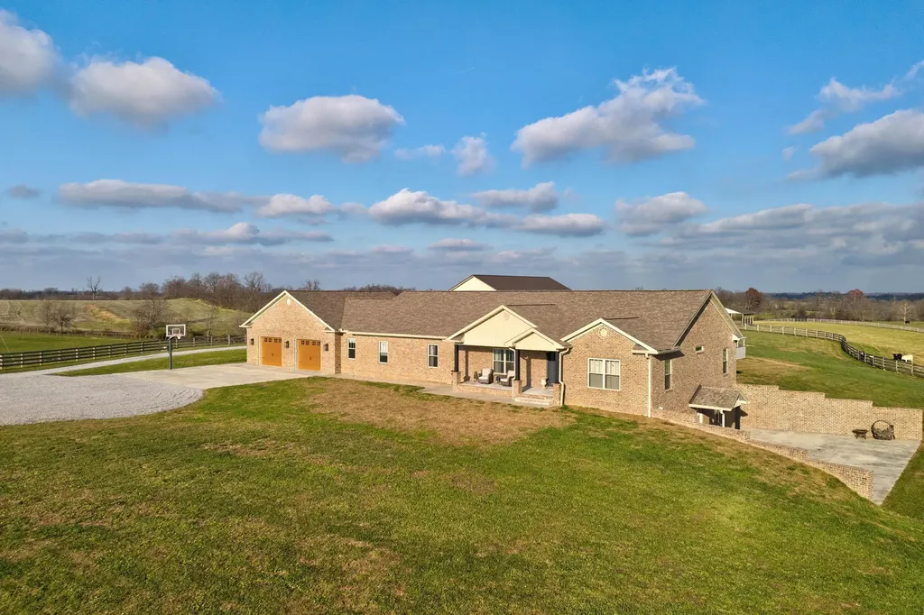 351 Benton Road Mt Sterling KY 40353