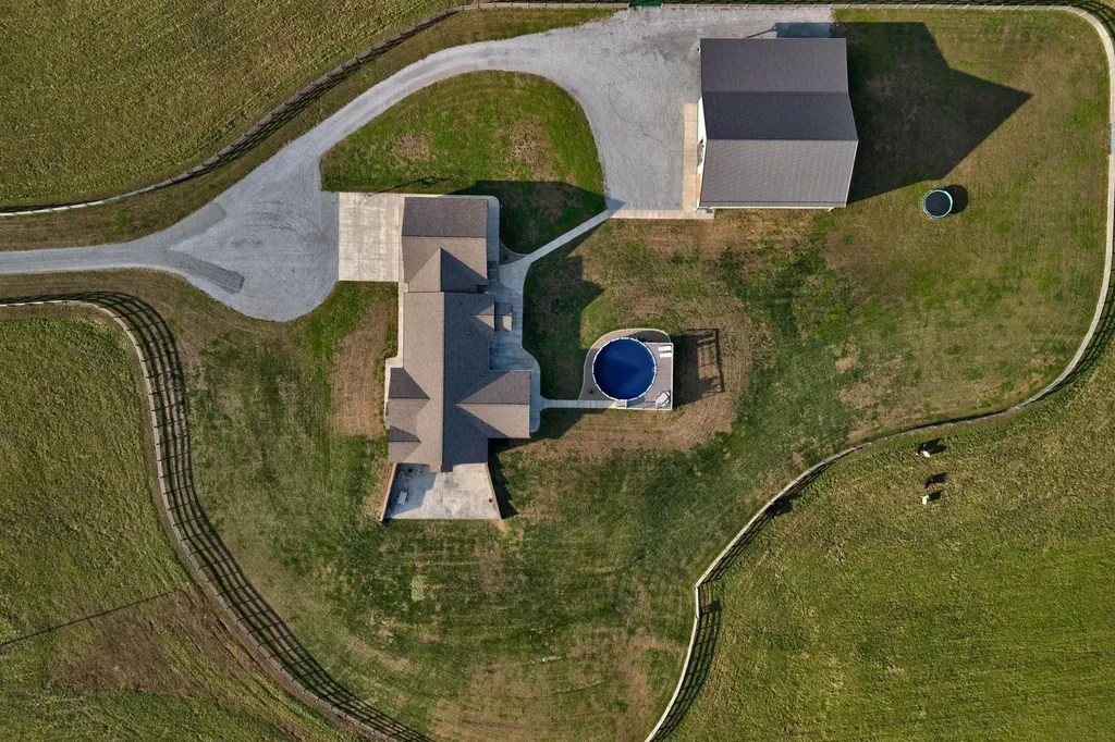 351 Benton Road Mt Sterling KY 40353