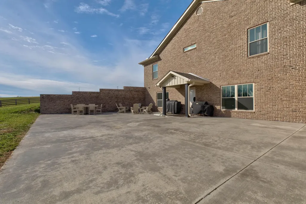 351 Benton Road Mt Sterling KY 40353