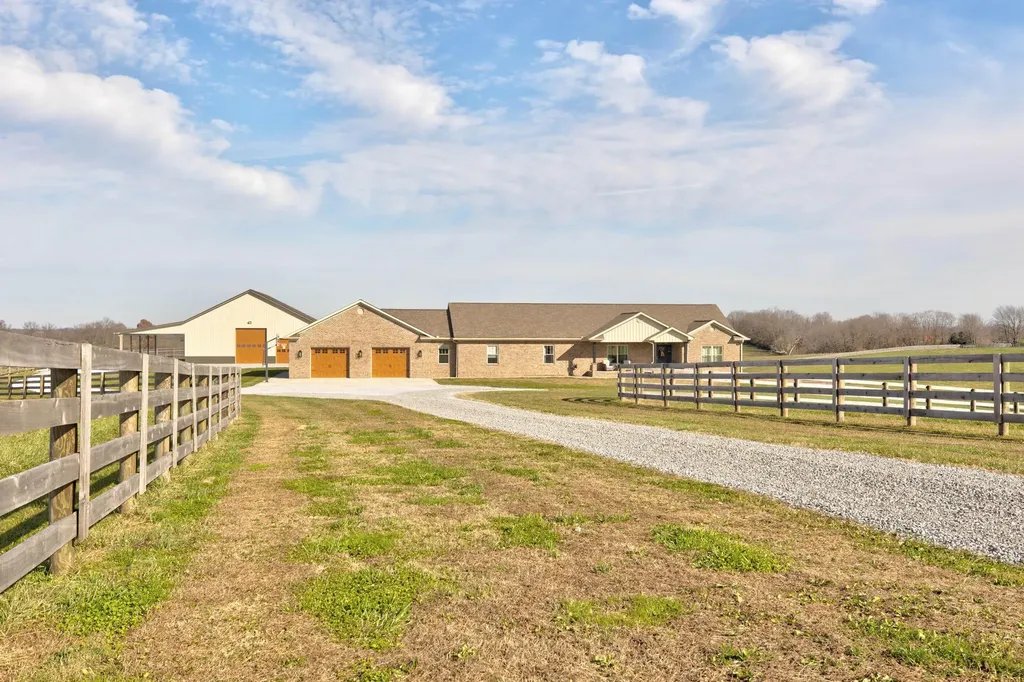 351 Benton Road Mt Sterling KY 40353