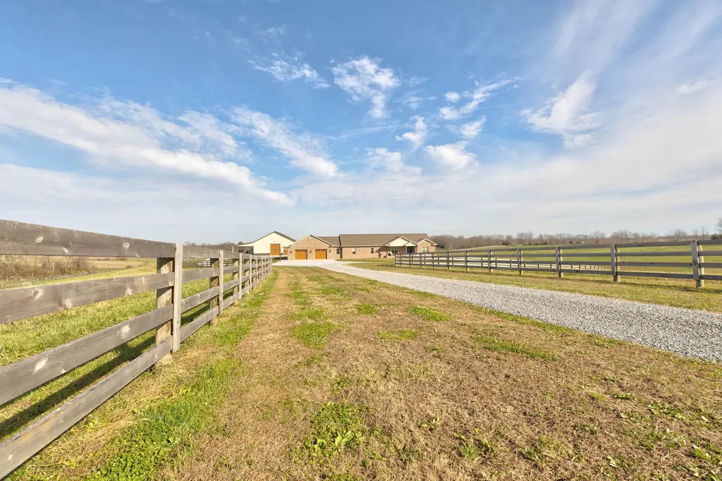 351 Benton Road Mt Sterling KY 40353
