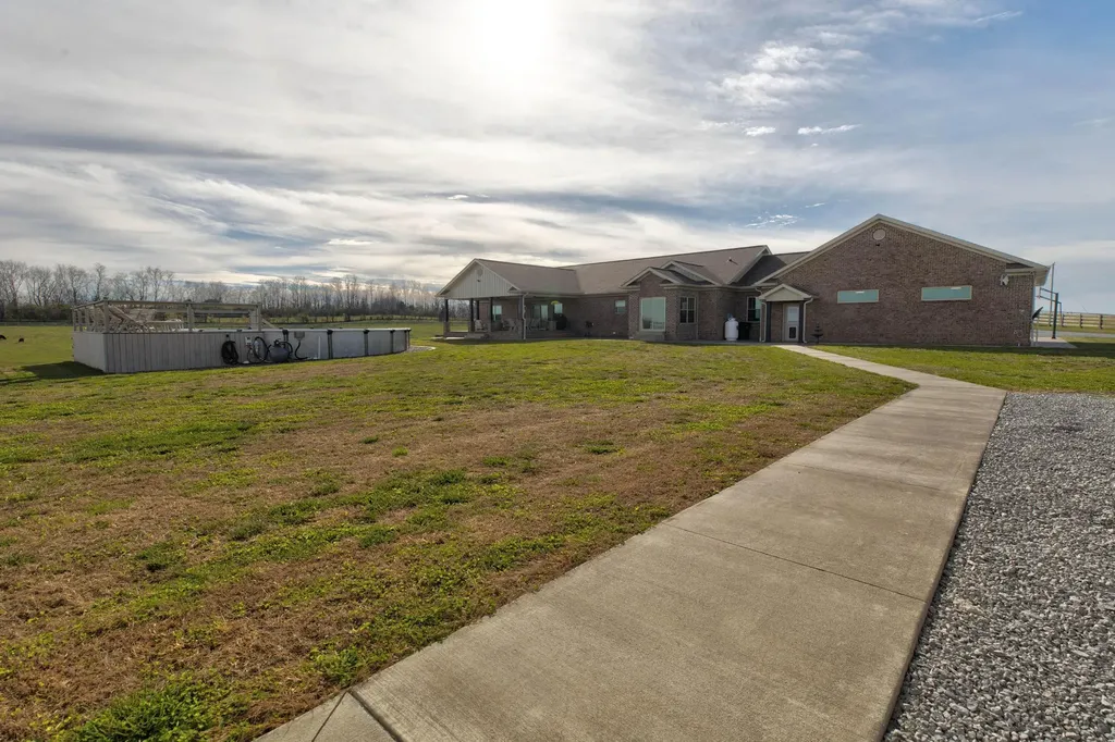 351 Benton Road Mt Sterling KY 40353