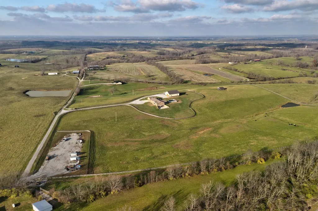 351 Benton Road Mt Sterling KY 40353