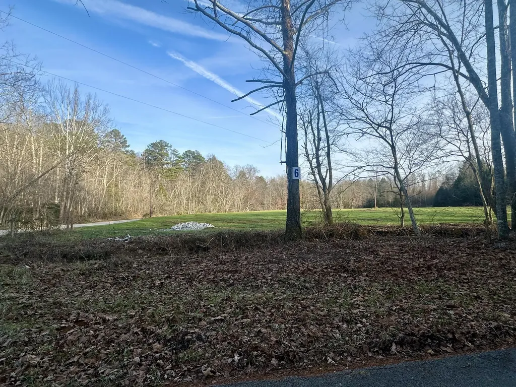 Lot 6 Hensley Road East Bernstadt KY 40729