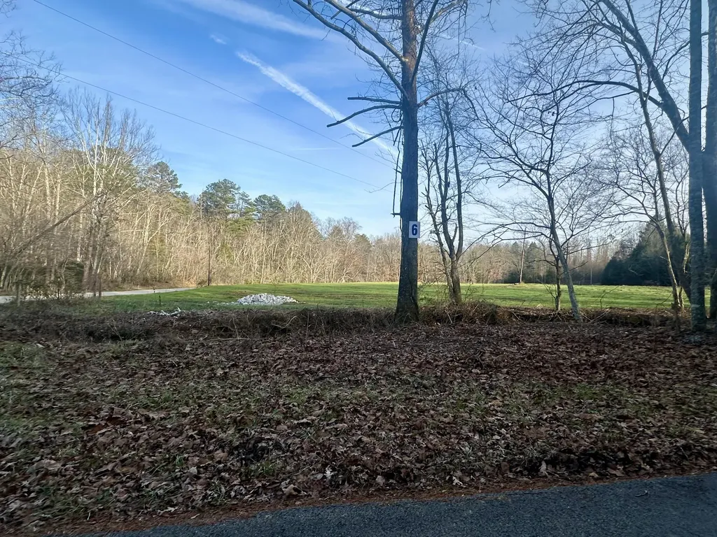 Lot 6 Hensley Road East Bernstadt KY 40729