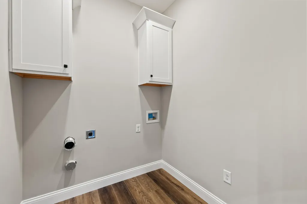 121 Farmers Bluff Nicholasville KY 40356
