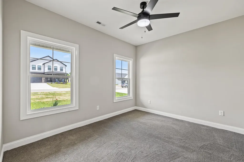 121 Farmers Bluff Nicholasville KY 40356