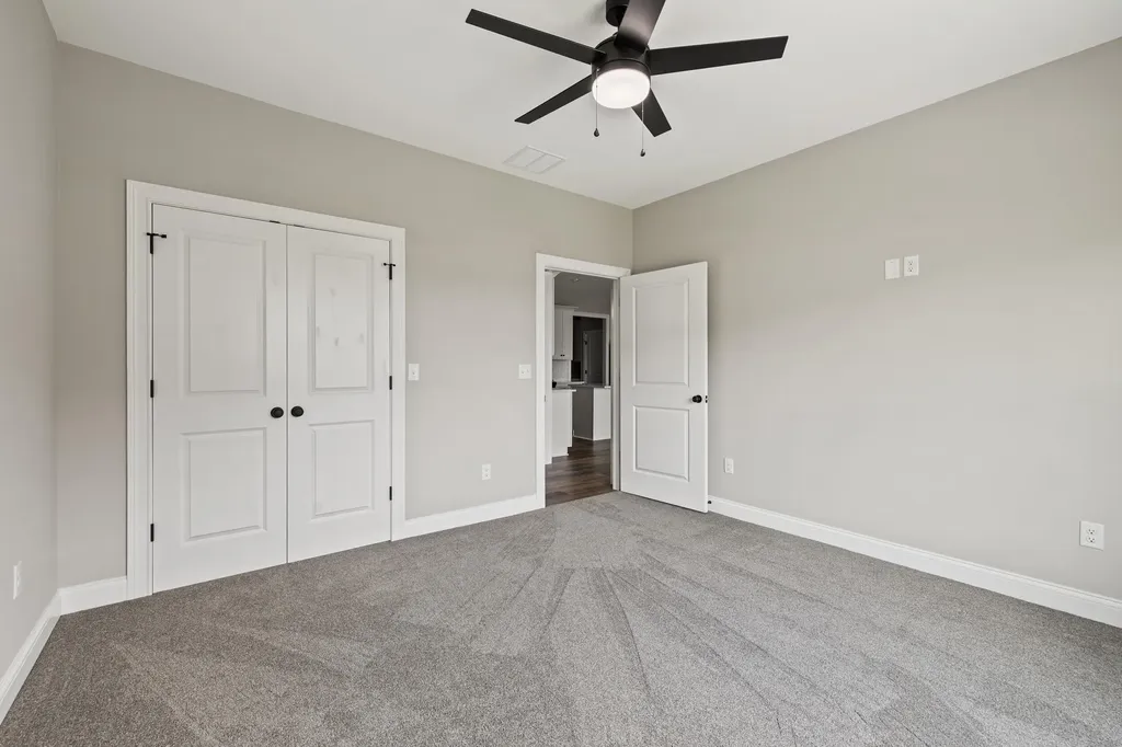 121 Farmers Bluff Nicholasville KY 40356