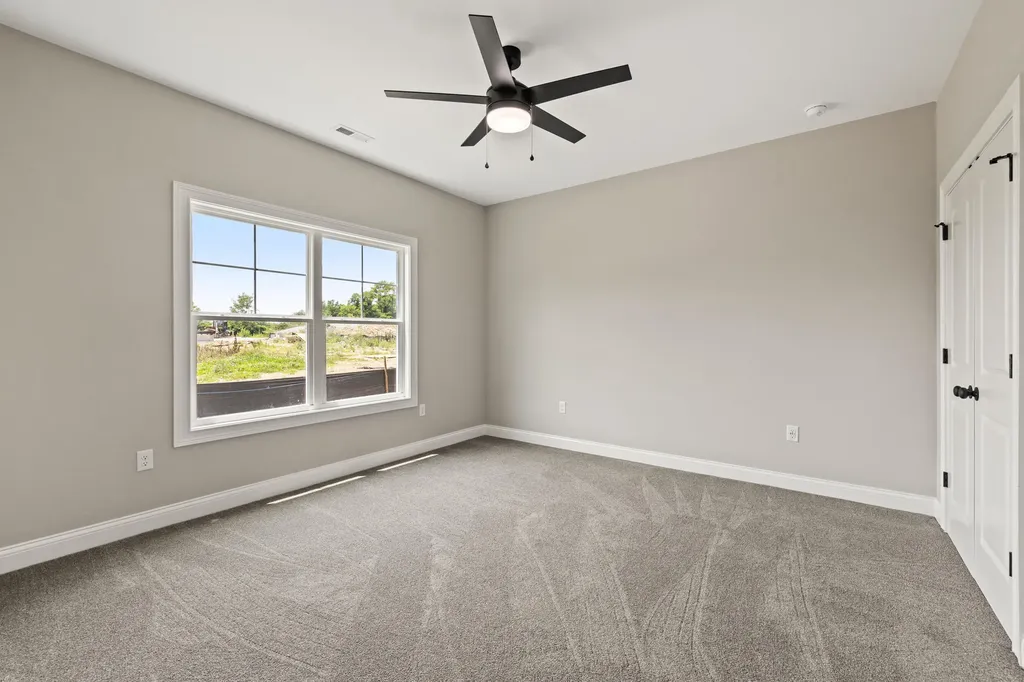 121 Farmers Bluff Nicholasville KY 40356