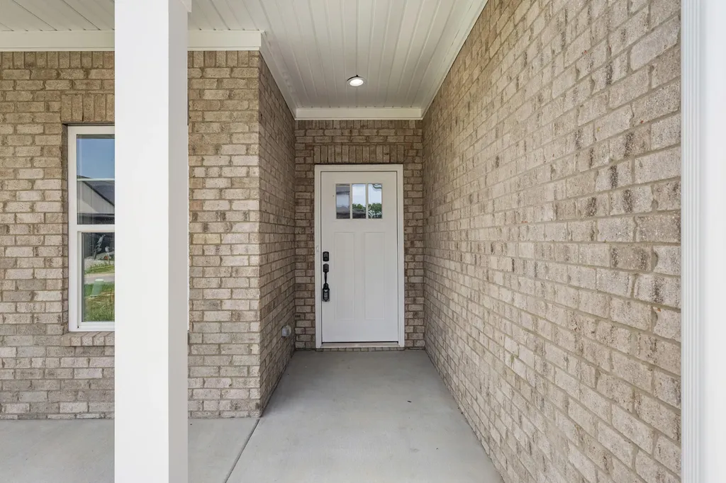 121 Farmers Bluff Nicholasville KY 40356