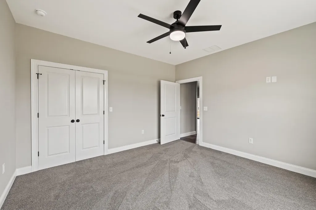 121 Farmers Bluff Nicholasville KY 40356