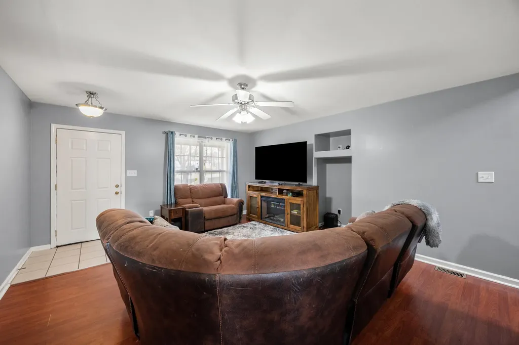 212 New River Court Lexington KY 40511