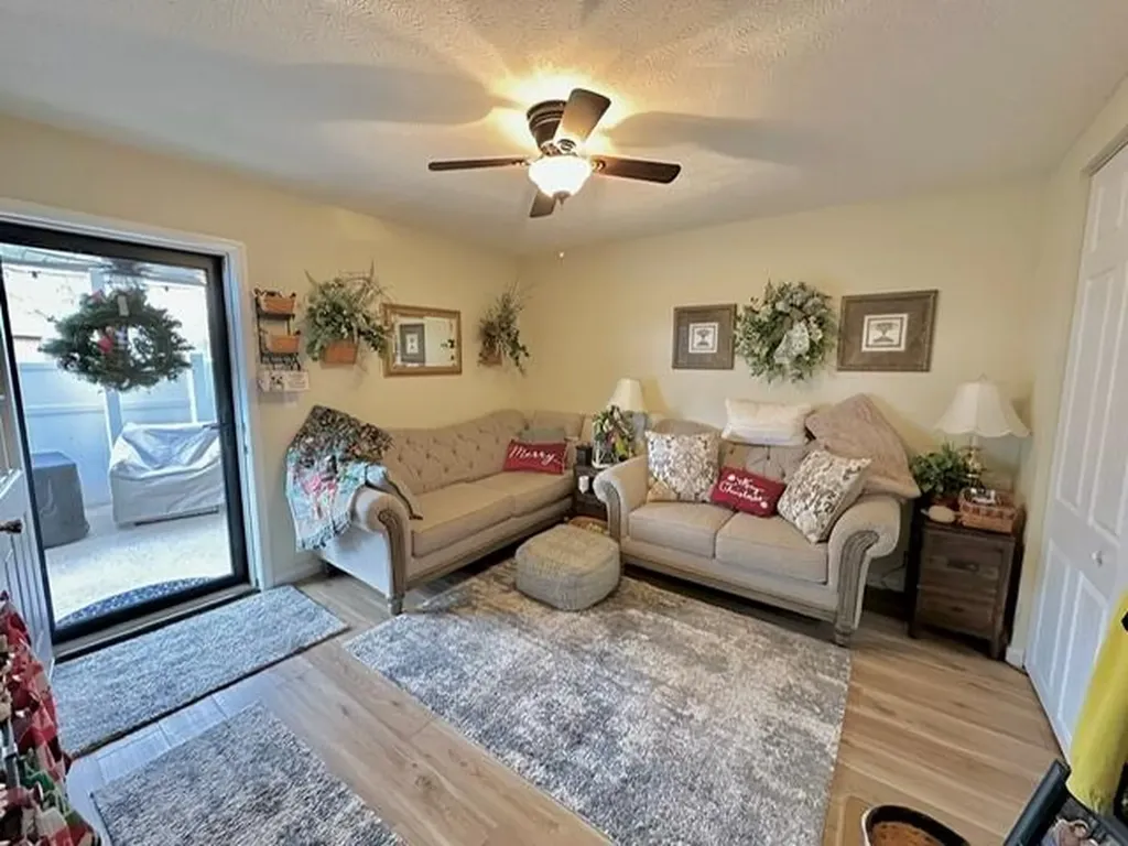 25 Barton Court Monticello KY 42633