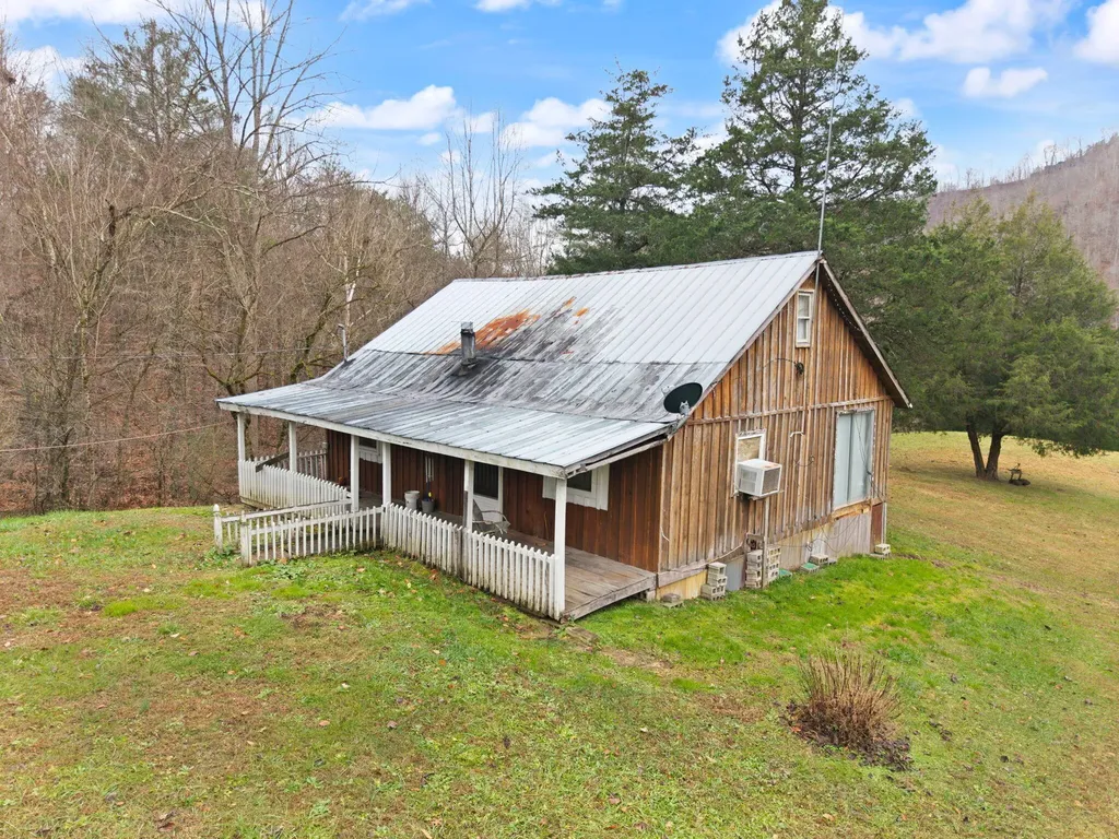 535 Ashana Road Jackson KY 41339