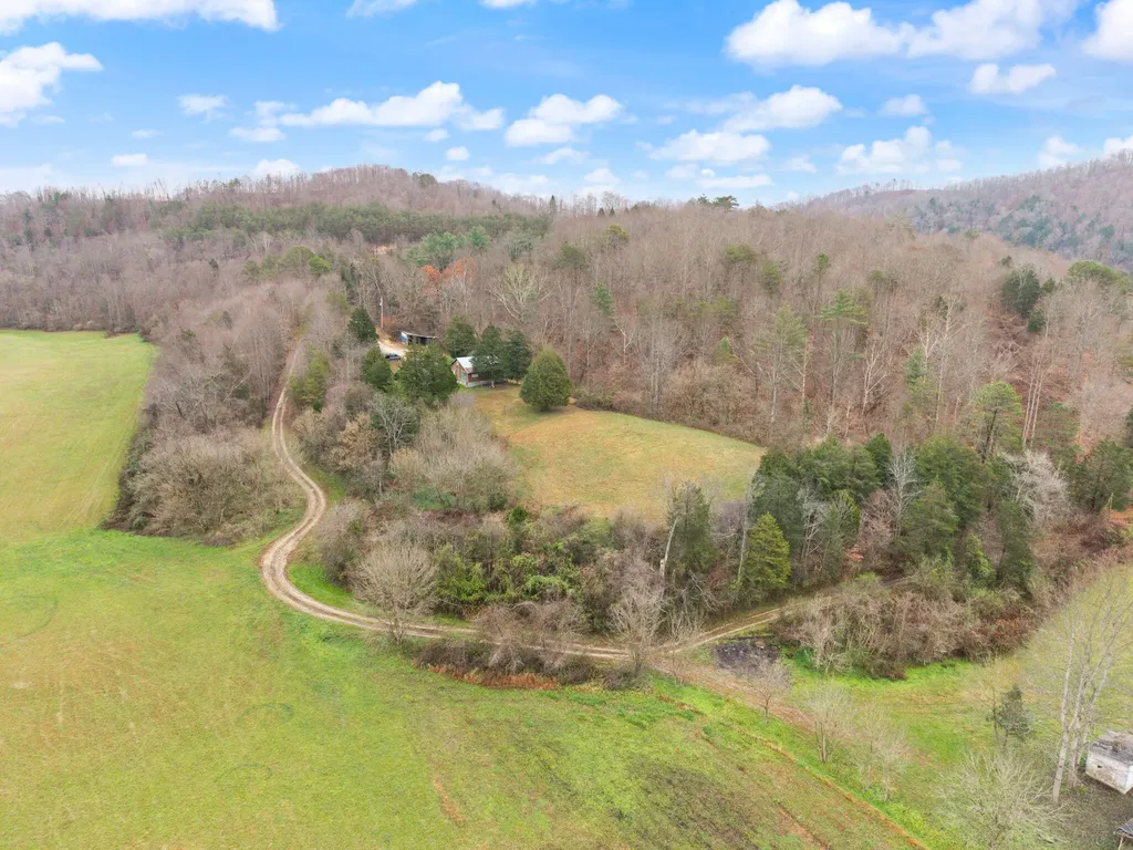 535 Ashana Road Jackson KY 41339