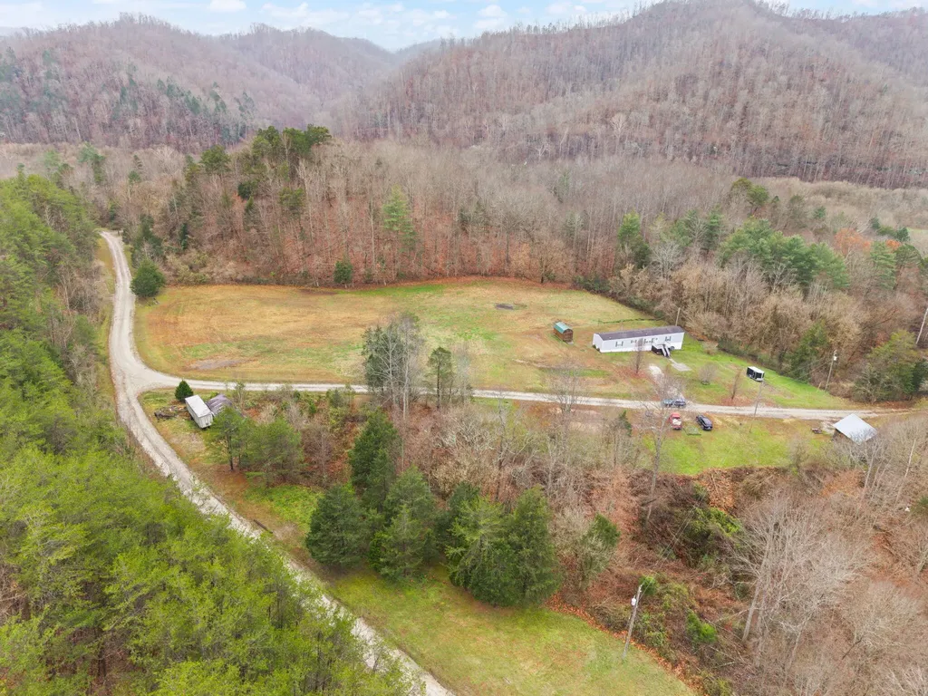 535 Ashana Road Jackson KY 41339