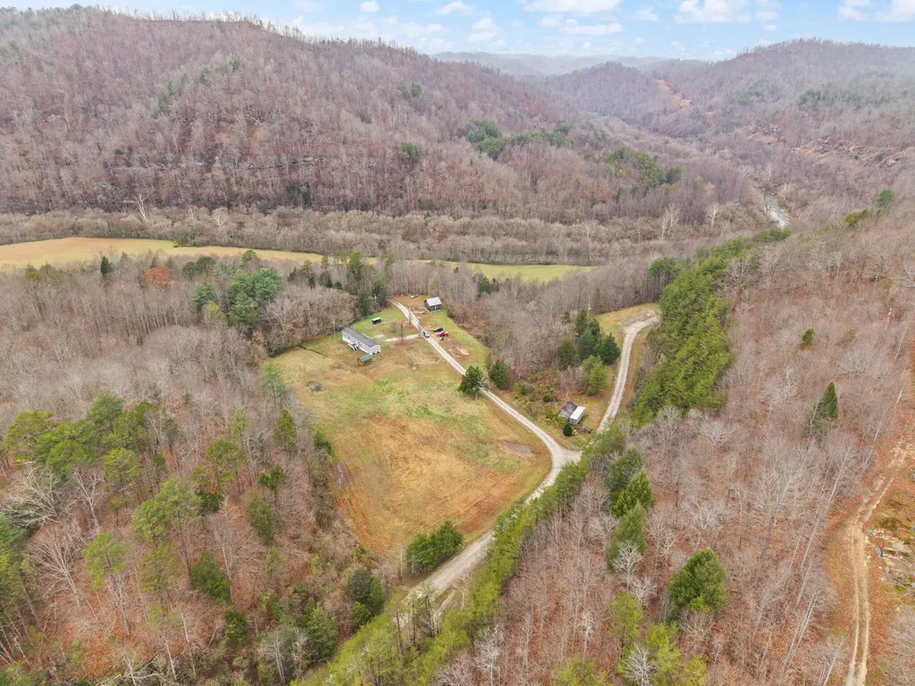 535 Ashana Road Jackson KY 41339