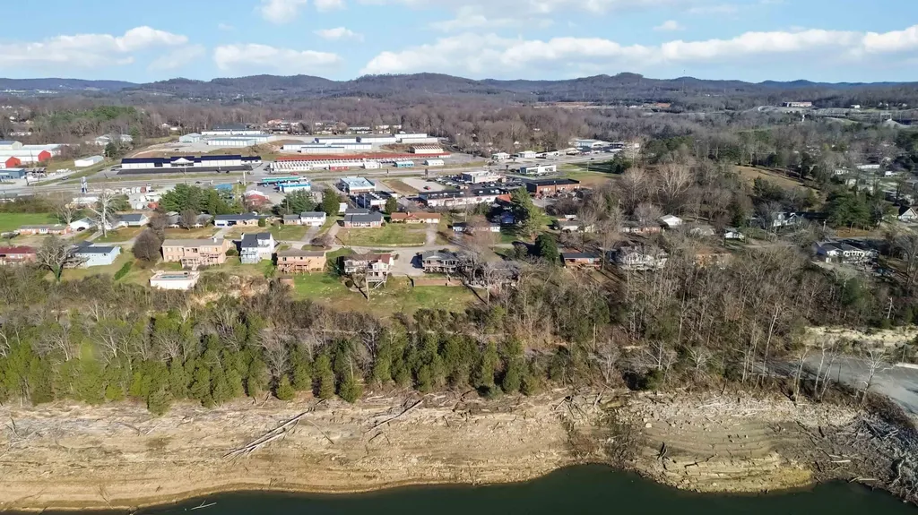 275 Lakeview Drive Somerset KY 42503
