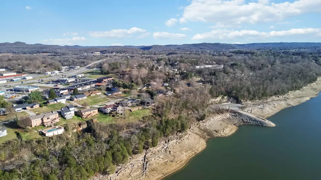 275 Lakeview Drive Somerset KY 42503