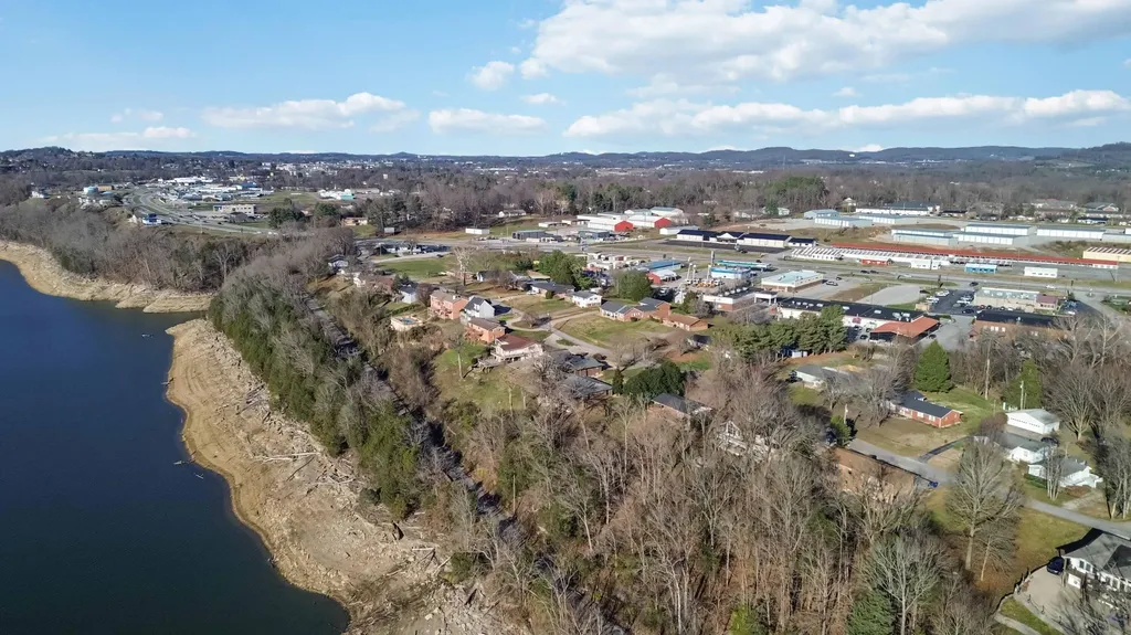275 Lakeview Drive Somerset KY 42503