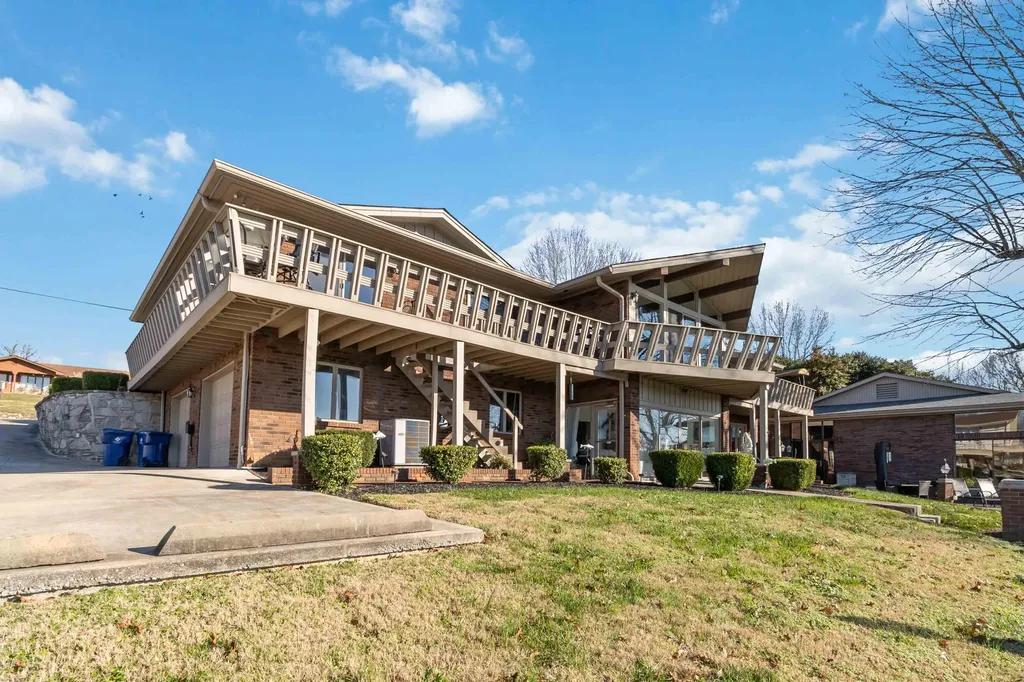 275 Lakeview Drive Somerset KY 42503