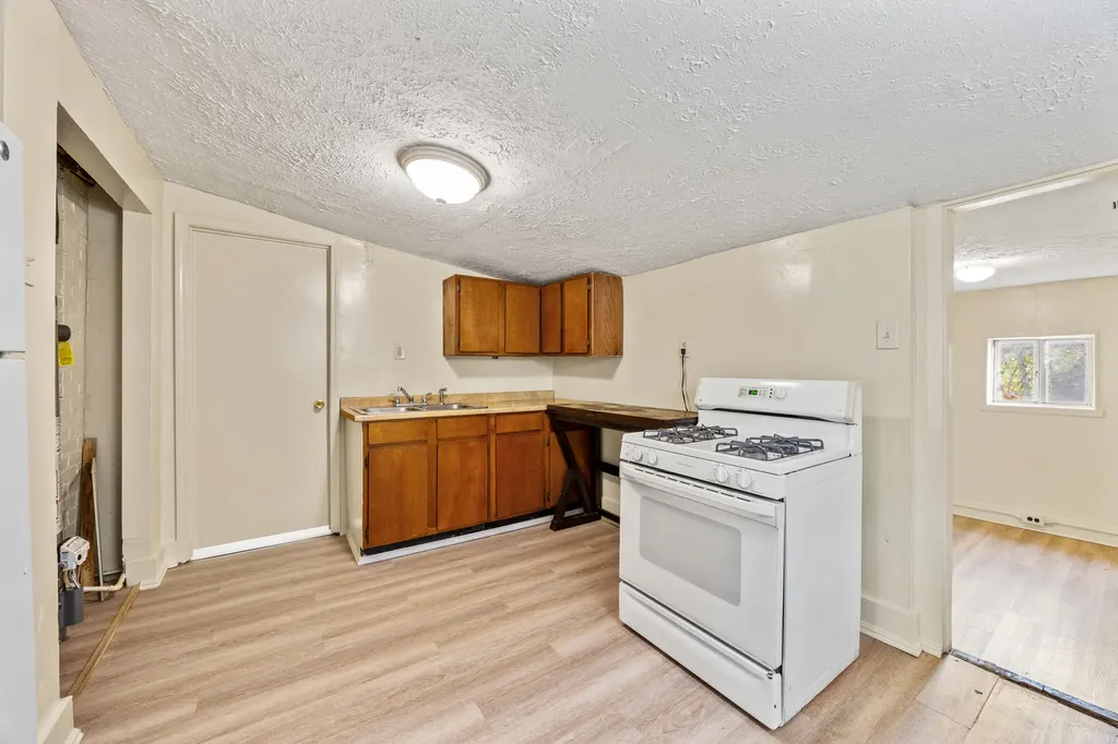 334 Oak Street Lexington KY 40508