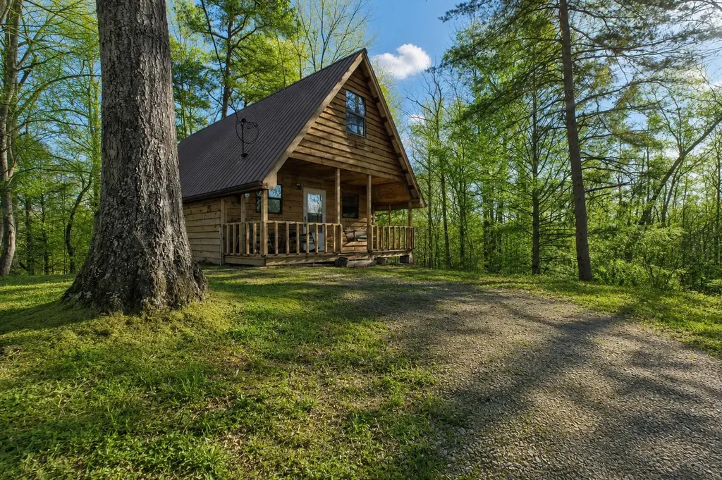 214 Lindsey Lane Wellington KY 40387