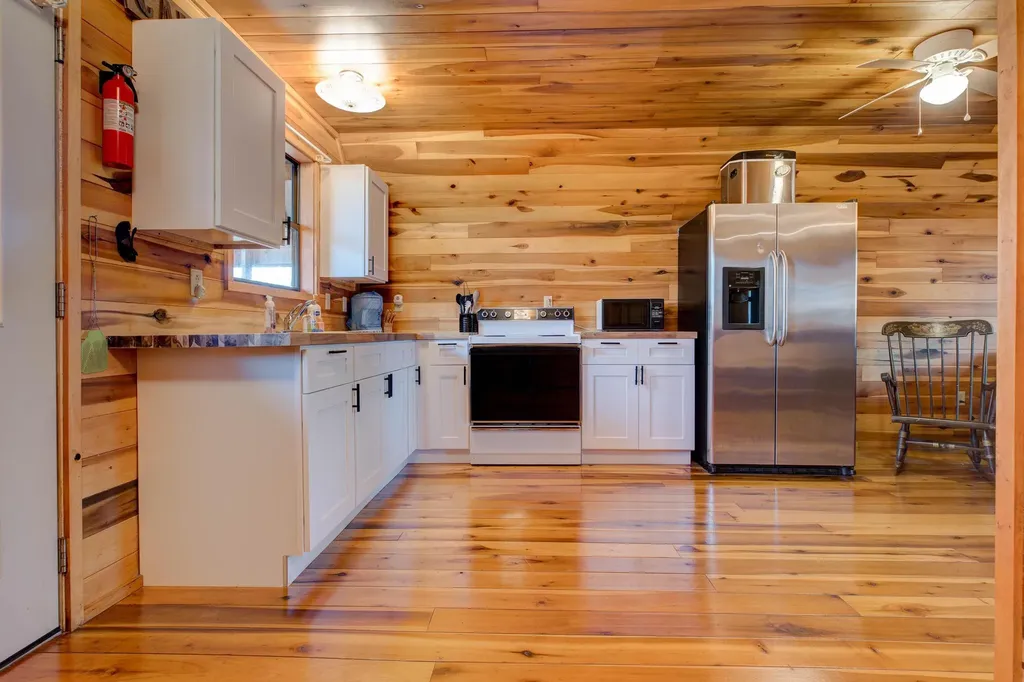 214 Lindsey Lane Wellington KY 40387