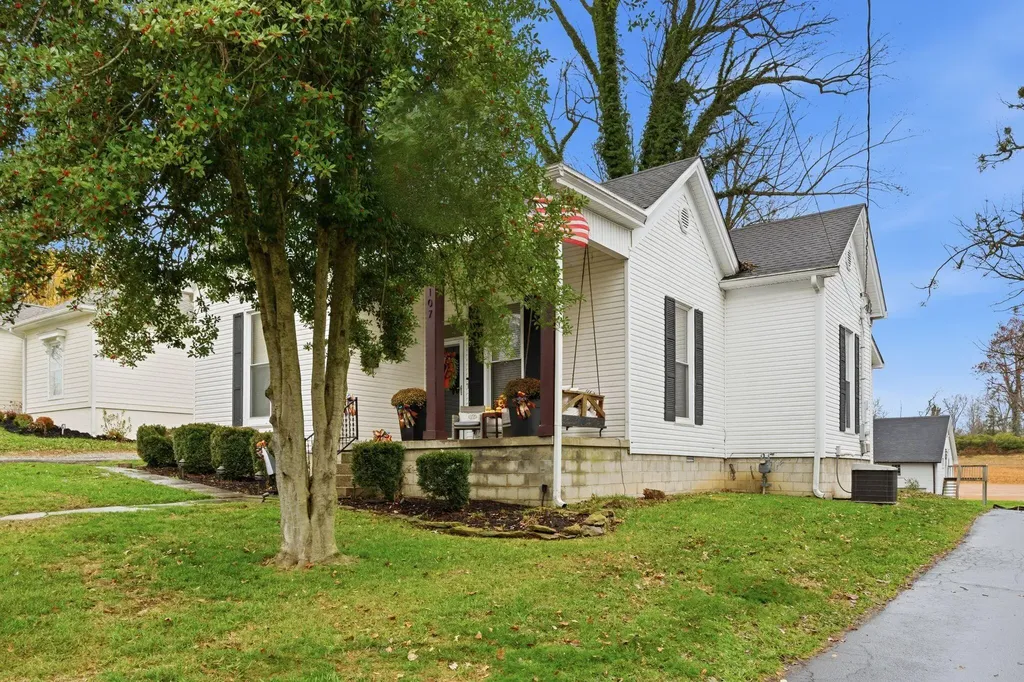 107 Clay Street Mt Sterling KY 40353