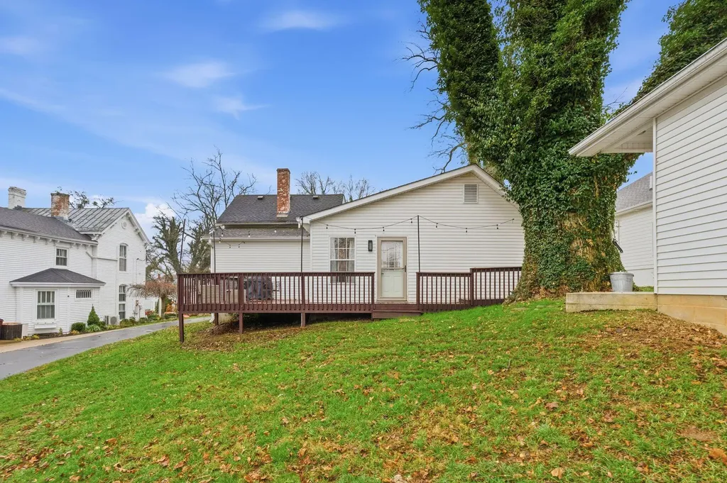 107 Clay Street Mt Sterling KY 40353