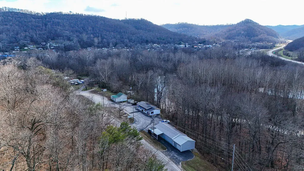 189 Clarksburg Road Vanceburg KY 41179