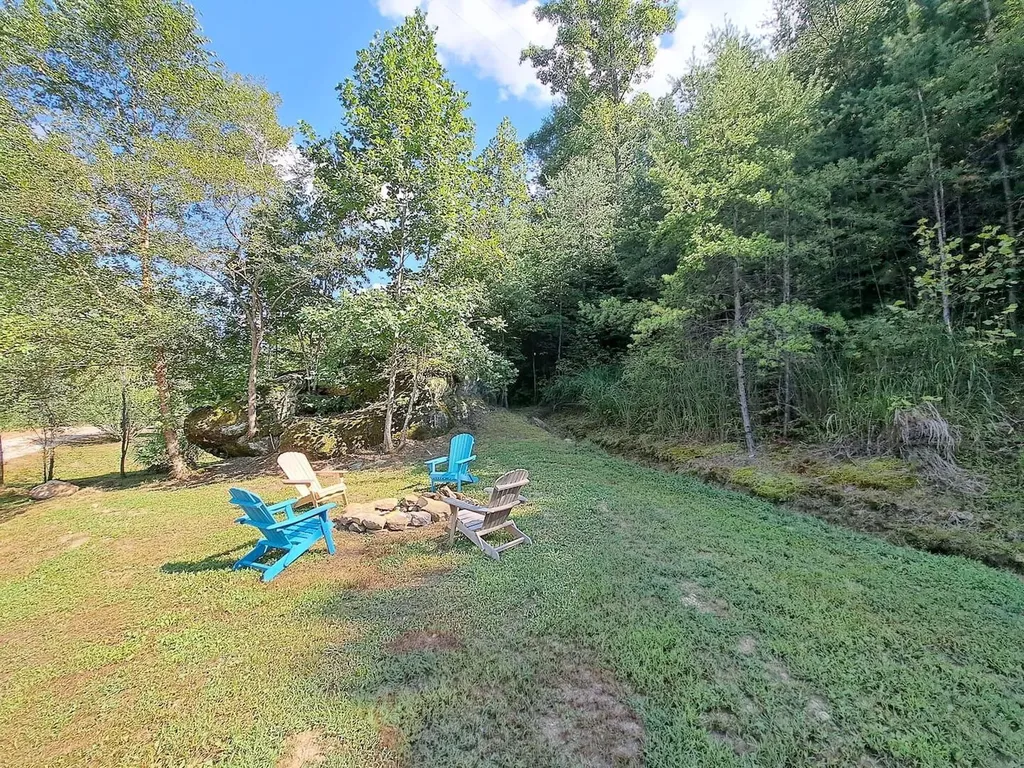 9501 Campton Road Stanton KY 40380
