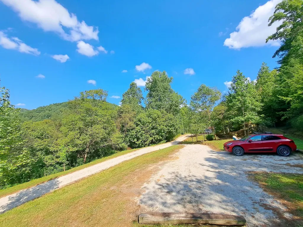 9501 Campton Road Stanton KY 40380