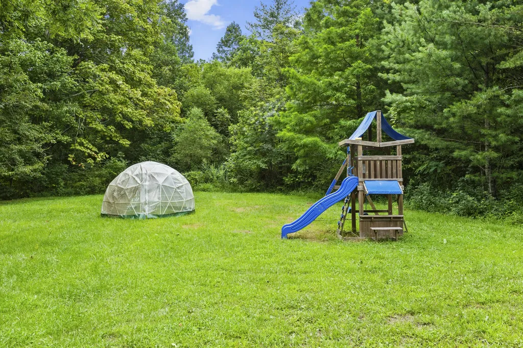 9501 Campton Road Stanton KY 40380