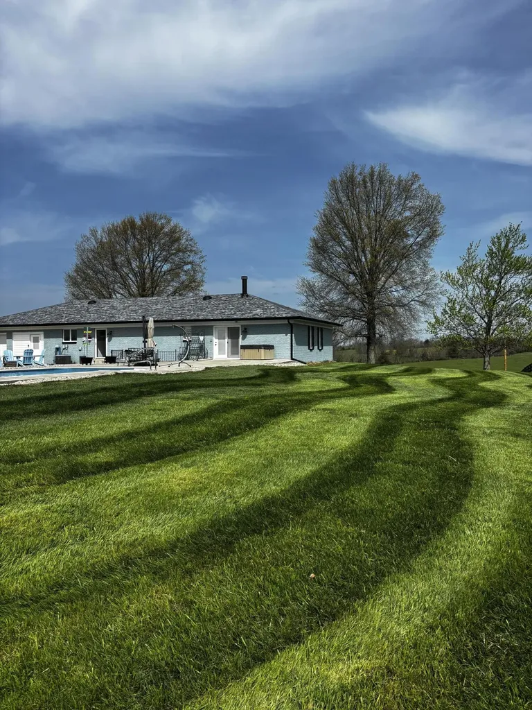 1062 Vanarsdall Road Harrodsburg KY 40330