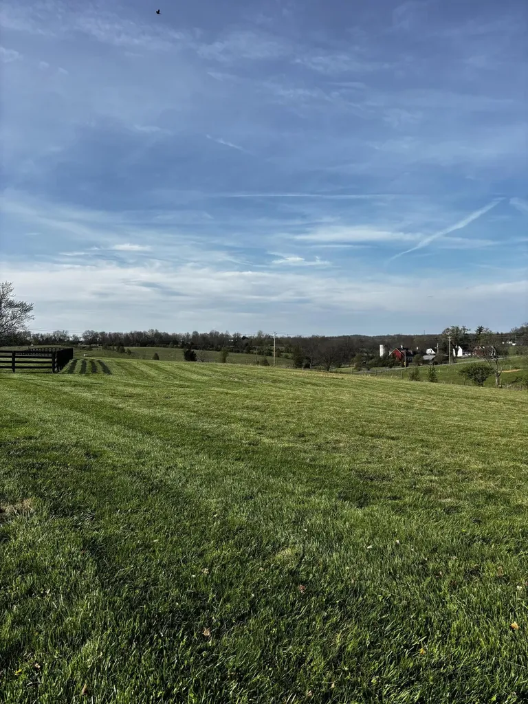 1062 Vanarsdall Road Harrodsburg KY 40330
