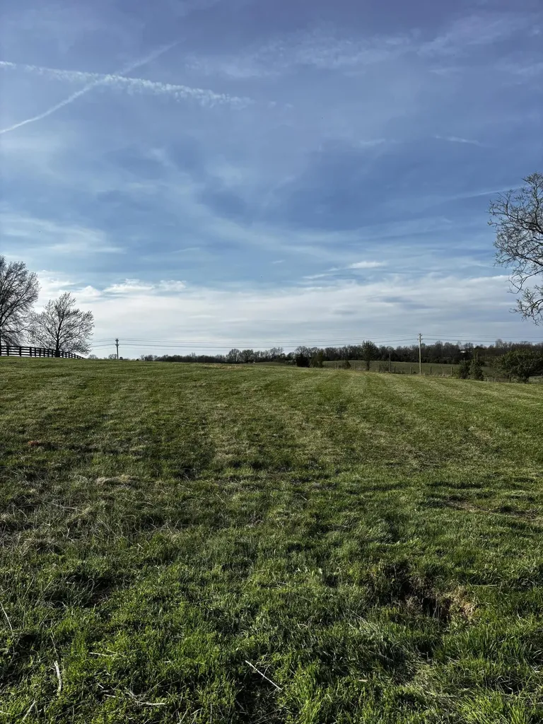 1062 Vanarsdall Road Harrodsburg KY 40330