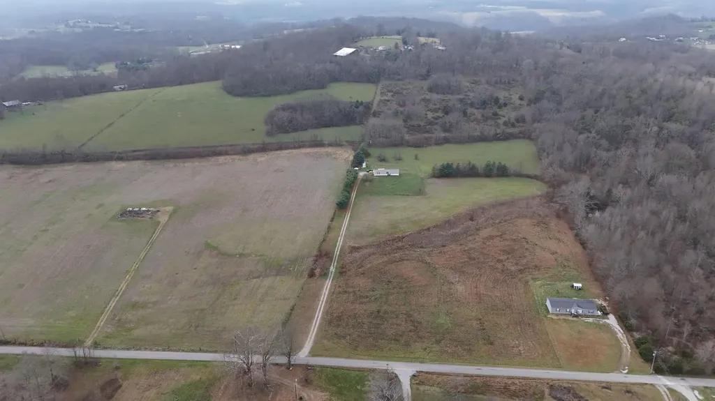 5 Puncheon Creek Road Eubank KY 42567