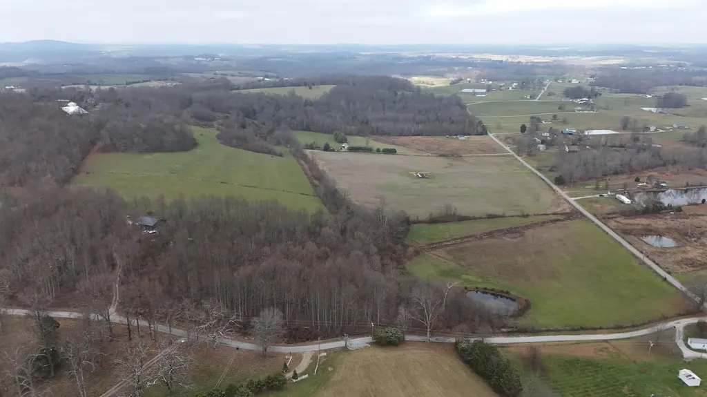 5 Puncheon Creek Road Eubank KY 42567