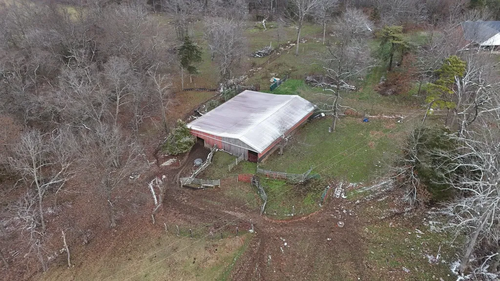 5 Puncheon Creek Road Eubank KY 42567