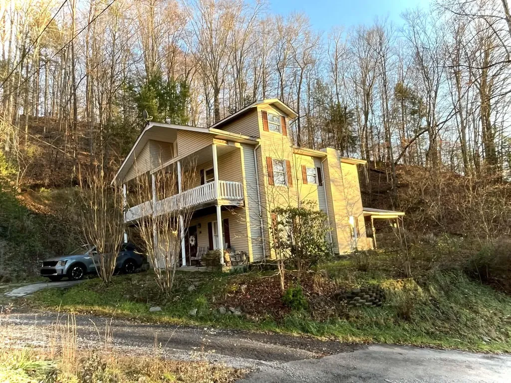 36 Shelby Lane Pineville KY 40977